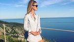 Foto: Nina Agdal, Model Seksi Denmark yang Suka Pantai