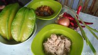 Pedas Asam Bakso Isi Belimbing yang Unik