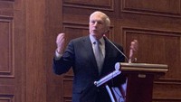 Wesley Clark diketahui pernah mencalonkan diri jadi kandidat capres dari Partai Demokrat di Amerika Serikat. (Twitter Fadli Zon)