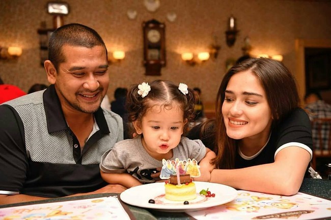 Pose Kuliner Si Imut Seraphina Rose hingga Meme Tabung Gas Kocak