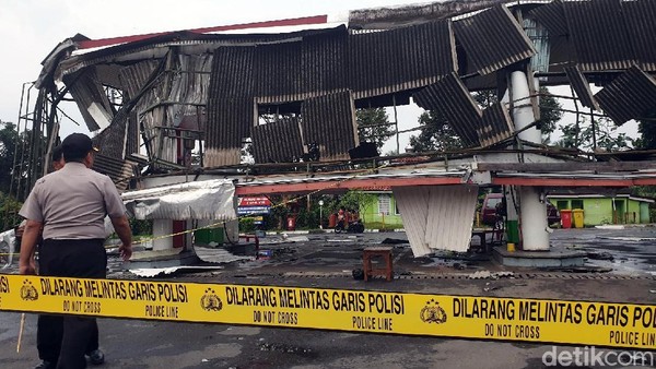 Penampakan Atap SPBU yang Ambruk Disapu Puting Beliung di Sukabumi