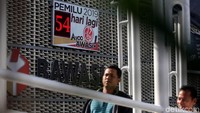 Persiapan logistik itu pun diharapkan dapat selesai dan didistribusikan sebelum bulan April 2019 mendatang.
