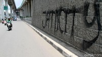 Padahal aksi vandalisme telah diatur dalam pasal 489 KUHP.