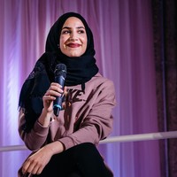 Di luar ring tinju, Zeina juga sering diundang untuk menjadi pembicara. Petinju berhijab masih sangat jarang di dunia, dan Zeina menunjukkan profesionalitasnya meski berhijab. Foto: Instagram/Zeinaboxing