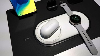 Ataupun wearable Samsung yang paling anyar. Foto: Getty Images