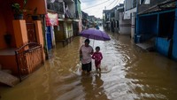 Sejumlah rumah di Desa Bojongasih, Dayeuhkolot direndam banjir pada Jumat (22/2/2019).