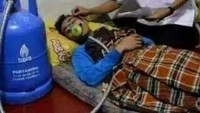 Tabung gas yang dijadikan candaan ini terdiri dari tabung ukuran besar dan tabung gas subsidi berukuran kecil. Seolah tak takut meledak, orang-orang malah menjadikan tabung gas bahan meme, seperti yang satu ini.  Foto: Istimewa