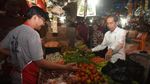 Sebar Ribuan Sertifikat di Selatan Jakarta, Jokowi Nyambi Belanja