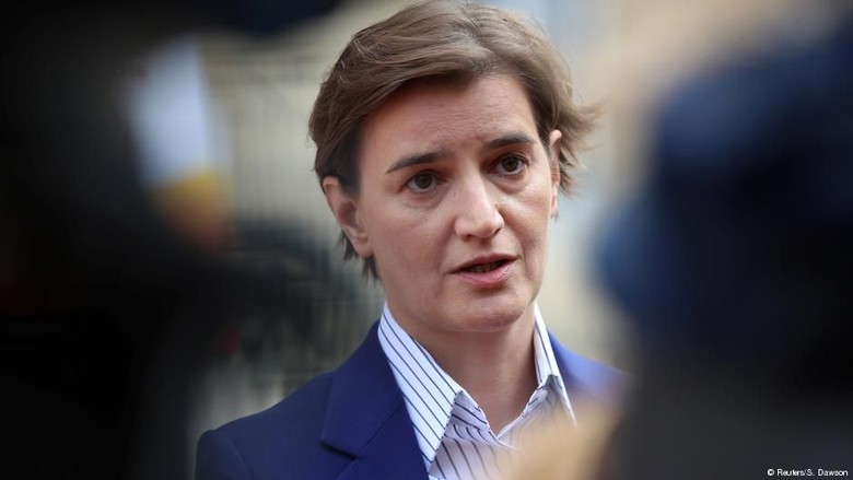 Pasangan Lesbian PM Serbia Melahirkan Bayi Laki-laki Pasangan Lesbian PM Serbia Melahirkan Bayi Laki-laki