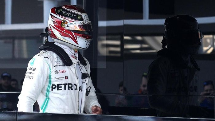 Lewis Hamilton mengakui Ferrari terlihat kuat di tes pramusim F1 2019 (Foto: Albert Gea/Reuters)