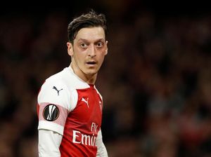 Oezil Akan Dipinjamkan ke Fenerbahce?