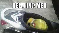 Kalau ada motor yang bagasinya muat helm, itu biasa. Nah motor yang ini keren karena bagasinya muat satu tabung gas. Foto: Istimewa