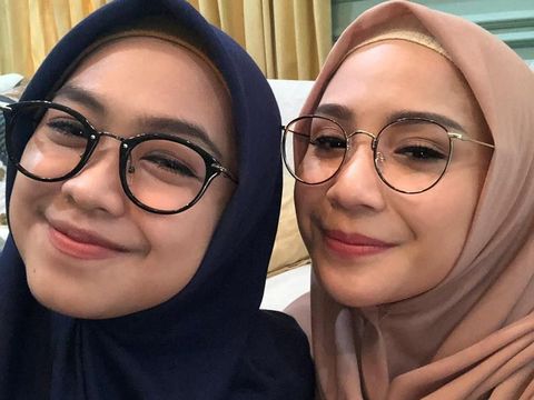 Tutorial Jilbab Ria Ricis