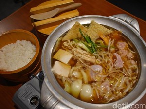 Edosawa: Hangatkan Tubuh dengan Sup Kaldu Ayam Khas Jepang