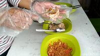 Pedas Asam Bakso Isi Belimbing yang Unik