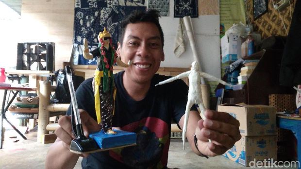 Keren! Limbah Kertas Disuplap Jadi Patung Dijual ke Luar Negeri