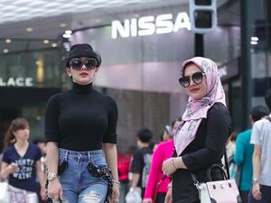 7 Momen Keakraban Syahrini dengan Adiknya, Aisyahrani