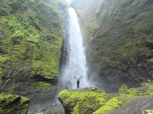 Gunung Semeru Punya Air Terjun Secantik Ini
