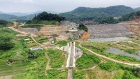 Sesuai dengan kontrak senilai Rp491,42 miliar, WIKA memiliki porsi sebesar 51% dan Brantas sebesar 49%. Pekerjaan utama KSO WIKA-Brantas meliputi tubuh bendungan, Saluran Pengelak, Saluran Pelimpah, Bangunan Pengambilan / Intake , PLTA Mikrohidro. Pool/PT Wijaya Karya (Persero) Tbk.