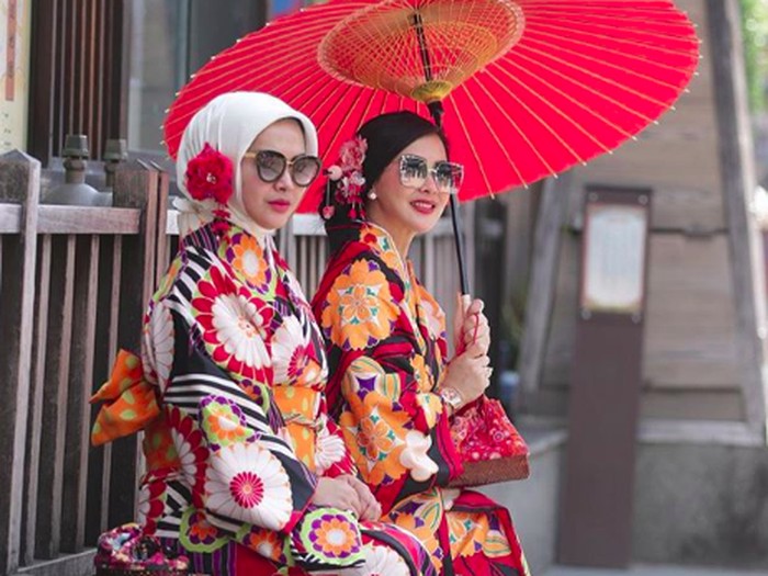 Syahrini dan Aisyahrani. Foto: Instagram/syh55 Syahrini dan Aisyahrani. Foto: Instagram/syh55