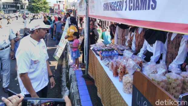 Polisi Ciamis Ajak Ribuan Milenial Peduli Selamat Lalu Lintas