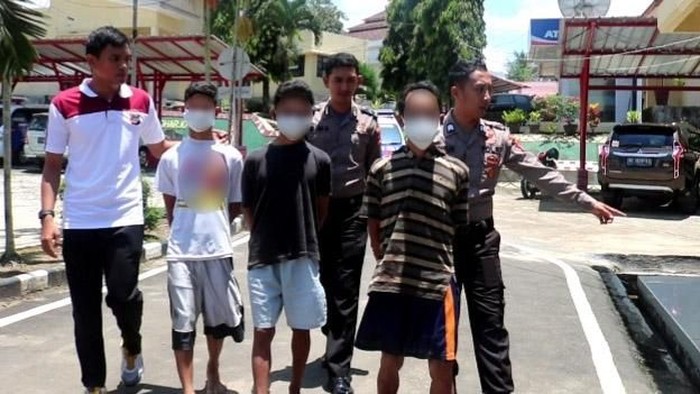 Kejadian incest di Lampung membuat heboh masyarakat. (Foto: Dok. Polres Tanggamus) Kejadian incest di Lampung membuat heboh masyarakat. (Foto: Dok. Polres Tanggamus)
