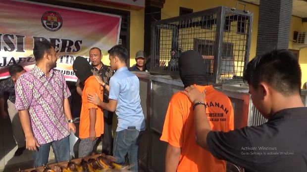 Dua orang pelaku diamankan.