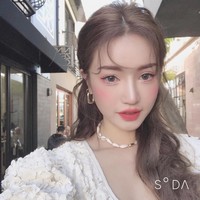 Park Sora kerap diejek pendek. Karena tubuhnya yang tidak dianggap semampai itulah yang membuat Park Sora tidak bisa menjadi model profesional untuk berjalan di runway. Foto: dok. Instagram (@sora_pppp)