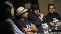 Hadir dalam diskusi tersebut (kiri-kanan) moderator Balques Manisang, penulis novel Teror Mata Abdi Astina Agus Dwi Prasetyo, Direktur Eksekutif Lokataru Haris Azhar, penyidik senior KPK Novel Baswedan dan dosen pasca sarjana UAI Supardhi Ahmad.