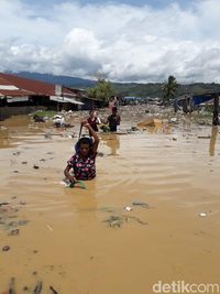 1.300 KK Warga Kota Jayapura Terdampak Banjir dan Longsor
