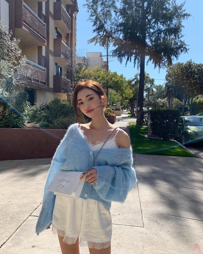 Punya wajah manis tak mengherankan jika Park Sora laris menjadi model. Namun nyatanya, pencapaiannya kini berbeda dari dulu saat awal ia merintis kariernya sebagai model. Foto: dok. Instagram (@sora_pppp)