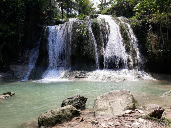 Foto Air Terjun Cantik Dari Bantul