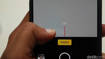 Ternyata ponsel ini punya kemampuan zoom 20x. Foto: Anggoro Suryo Jati/detikINET