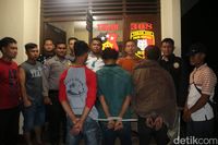  Para tersangka pelaku incest di Pekon Pangungrejo, Pringsewu, Lampung
