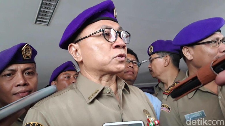 Zulkifli Hasan Siap Jamin Penangguhan Penahanan Ahmad Dhani Zulkifli Hasan Siap Jamin Penangguhan Penahanan Ahmad Dhani