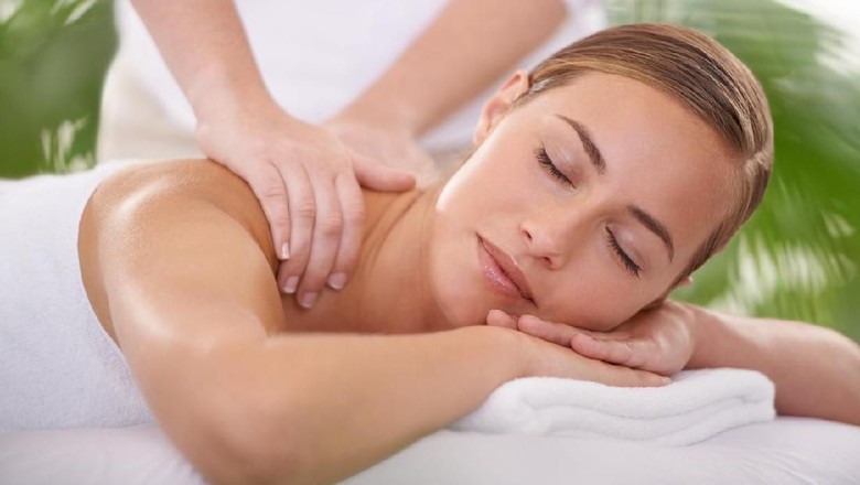 Cara Lakukan Pijat Oksitosin untuk Bantu Tingkatkan Produksi ASI/ Foto: istock Cara Lakukan Pijat Oksitosin untuk Bantu Tingkatkan Produksi ASI/ Foto: istock