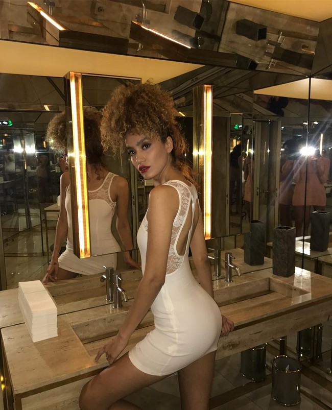 Mereka rencananya akan bertemu pertama kali di sebuah hotel di Jerman. Namun sebelum melakukan malam pertamanya, keperawanan Mahbuba akan dicek dulu oleh dokter untuk membuktikan kejujurannya. Foto: dok. Instagram (@mahbuba_mammadzada)