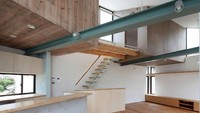 Ruang tamu, tempat makan, dan dapur semua berada di lantai dasar. Istimewa/Masayoshi Ishii/Archdaily.