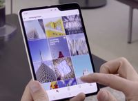 This is the User Experience using Galaxy Fold's foldable phone