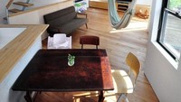 Namun didesain sedemikian rupa, isi rumah ini total luasnya 68 meter persegi. Istimewa/Masayoshi Ishii/Archdaily.