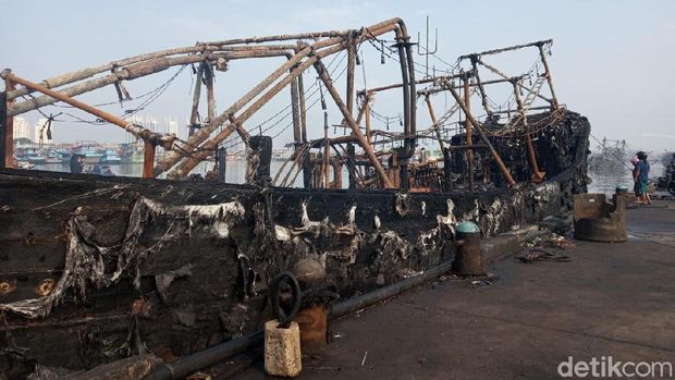 Polisi Beberkan Penyebab 34 Kapal Terbakar di Muara Baru