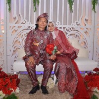 Foto yang ia sebarkan menjadi viral. Salah satu fotonya saat lamaran sudah di-retweet sebanyak 15 ribu kali. Foto: Twitter/LeMoon_Ice