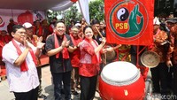 Puan Maharani membuka acara Festival Cap Go Meh.