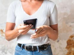 Samsung Galaxy Fold vs Huawei Mate X, Duel Ponsel Layar Lipat