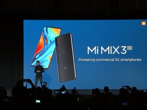 Xiaomi Mi Mix 3 5G Diumbar di Panggung MWC 2019, Termasuk Harga