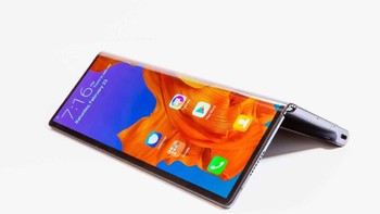 Oh ya, prosesnya bertenaga, yaitu Kirin 980. Huawei Mate X pun menjadi salah satu smartphone layar lipat pertama di dunia yang siap untuk dikomersialkan. Foto: Huawei