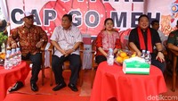 Puan Maharani didampingi Charles Honoris dan Utut Adianto menyaksikan atraksi-atraksi yang disajikan di festival itu.