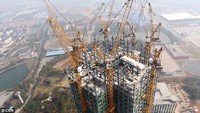 Bangunan ini berisi 800 unit apartemen dan ruang kantor yang cukup untuk 4.000 orang. Istimewa/Dailymail.
