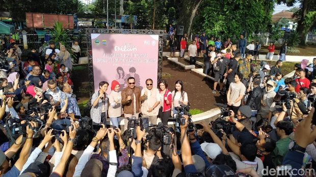 Alasan Ridwan Kamil Ubah Taman Jadi Sudut Dilan di Bandung