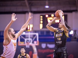 ABL 2018/2019: CLS Knights Menang Tipis di Kandang Saigon Heat